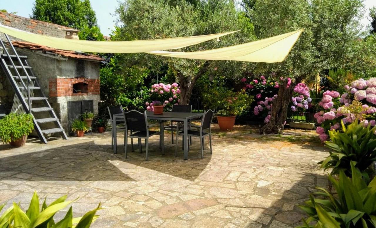 Ferienwohnung A Casa Di Leda Sarzana Exterior foto